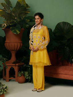 Midushi Bajoria - Organza Top with Hand Pearl Embroidery Crepe Pant & Shantoon Slip (Set of 3)