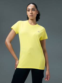 Technosport - Yellow Solid Slim Fit T-Shirt