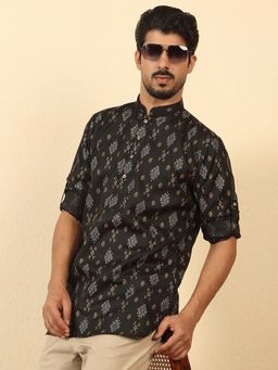 Kraft India - Men Cotton Blend Printed Black Roll-Up Sleeves Short Kurta