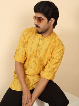 Kraft India - Men Cotton Blend Printed Yellow Roll-Up Sleeves Short Kurta