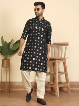 Kraft India - Men Cotton Silk Printed Black Knee Length Kurta