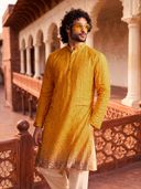 Yellow color option, Currently selected