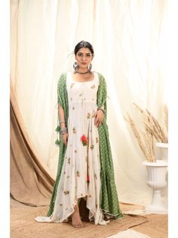 Aaryaa By Kashveen Kohli - Off White Floral Embroidered Asymmetrical Dress With Bandhani Cape