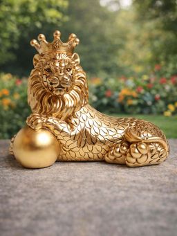 Smokey Cocktail - Lion Family Sculpture Decor-Option C