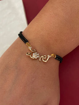 Digital Dress Room - Love Flower Pendant Mangalsutra Bracelet