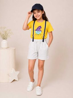 MALKIAT - Girls Yellow Printed Pure Cotton T-Shirt with Shorts & Cap Suspender