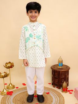 AJ Dezines - Green Cotton Full Sleeves Floral Print Kurta & Pyjama