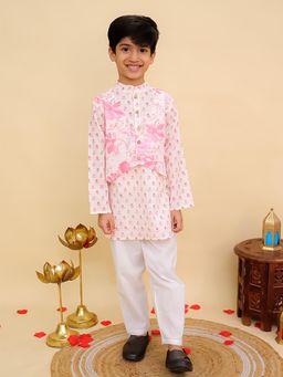 AJ Dezines - Pink Cotton Full Sleeves Floral Print Kurta & Pyjama