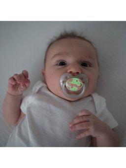 Dr. Brown's - Advantage Pacifiers Stage 1 Glow in Pink Pacifier (Pack of 2)