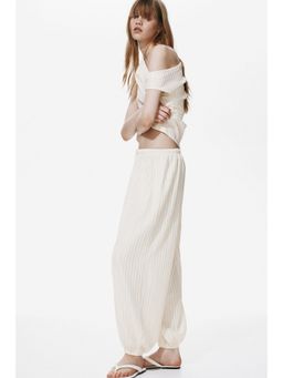 H&M - Women White Textured Balloon Trousers