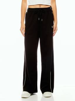 Calvin Klein - Wide Leg Fit Solid Mid Rise Trouser