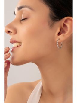 QUENE CRAFTED FOR ELEGANCE - Silver Twisted Earrings