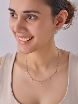 QUENE CRAFTED FOR ELEGANCE - Silver Rhymes Pendant Necklace