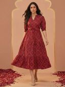 Red color option, Sold out, Currently selected