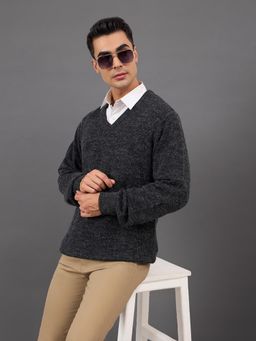 Club York - Black Solid Sweater