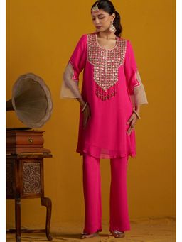 Doree By Rinkie - Women Georgette Pink Embellished Kurta with Pant