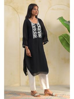 Doree By Rinkie - Women Georgette Black Embroidered Kurta with Pant