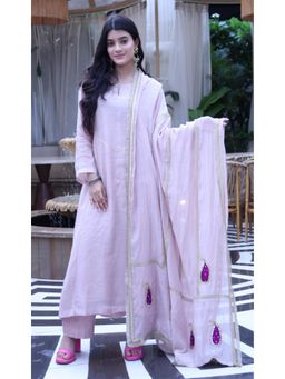 Doree By Rinkie - Women Chwitheri White Embellished Kurta with Pant and Dupatta