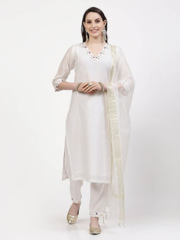 DART STUDIO - Hand Embroidered Chanderi White Kurta With Pant & Dupatta (Set of 3)