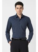 Navy Blue color option, Currently selected
