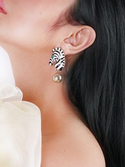 Joker and Witch - Joker & Witch Zen Black and White Zebra Earrings