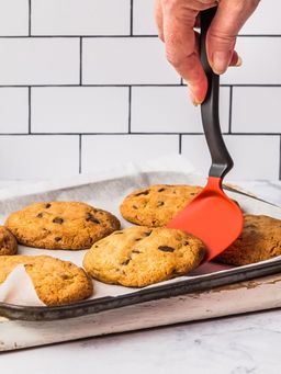 Dreamfarm - Mini Chopula For Thinkitchen Super Flexible Chopping Sit Up Spatula Red