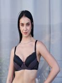 Black color option, Sold out, Currently selected