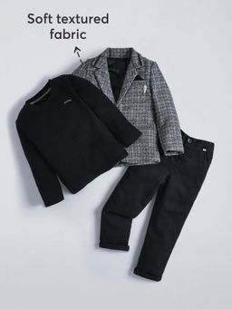 Hopscotch - Textured Blazer With T-shirt and Pant