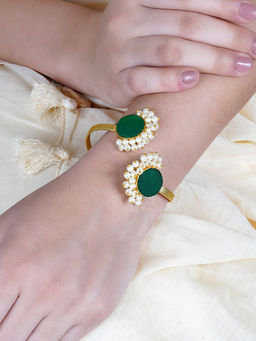 Teejh - Piyali Green Studded Pearl Bracelet