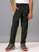 Green color option, Sold out, Currently selected