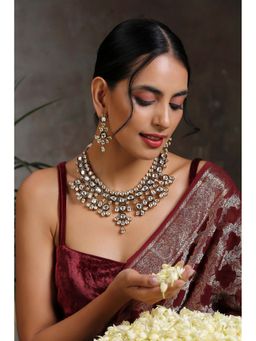 SWABHIMANN - Ambika Gold Plated Kundan Short Necklace with Earrings Set