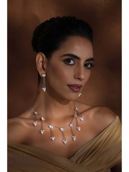 SWABHIMANN - Kavini Polki and Pearl Necklace with Earrings Set