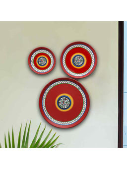 ExclusiveLane - Red The Warli Tales Terracotta Wall Plates (Pack of 3)