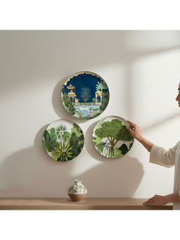 ExclusiveLane - Multi-Color Mughal Heritage Decorative Wall Plates (Pack of 3)