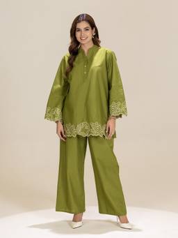 TITTLI - Women Mandarin Collar Neck Embroidered Green Co-Ord Set