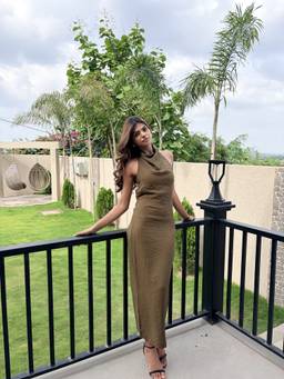 COLOR CAPITAL - Classic Halter Olive Maxi Dress