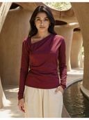 Maroon color option, Currently selected