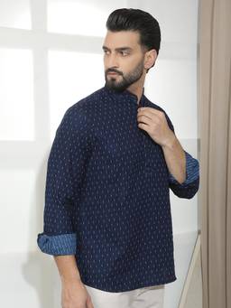 CRIMSOUNE CLUB - Men's Blue Vertical Striped Pure Cotton Kurta