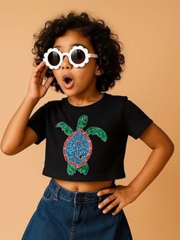 BaawRi - Girl's Turtle Trail Crop T-Shirt Ocean Spirit - Black