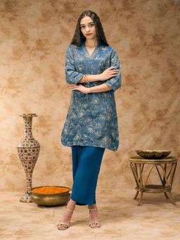 Silver Lime - Navy Blue V-Neck Zari Embroidered Kurta and Pant