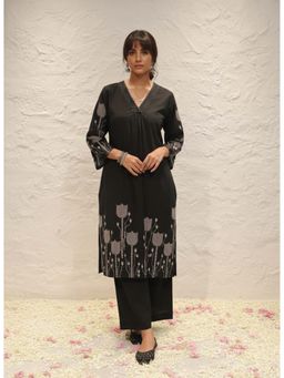 Autumnlane - Krystle Black Printed Kurta and Pant