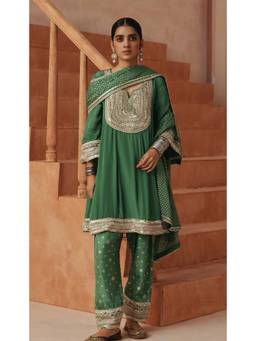 Basanti Kapde aur Koffee - Green Emerald Embroidered Kurta with Farsi Salwar and Dupatta