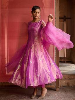 Zoon - Embroidered Purple Kurta with Pant and Dupatta