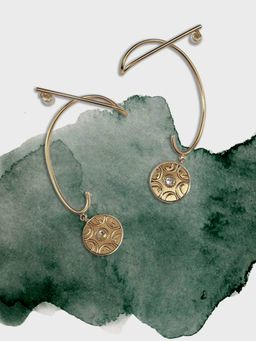 Suhani Pittie - White Elf Maiden Gold Ear Cuff