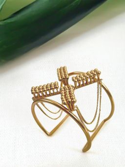 Suhani Pittie - Siren's Lock Gold Cuff