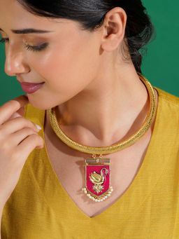 Teejh - Meri Gaddi Mahaan Fuchsia Pink Necklace