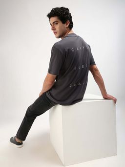 Calvin Klein - Grey Relaxed Fit T-Shirt