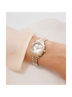 GC - Collection Square 28Mm White Dial Analog Women Watch (Z73002L1) (M)
