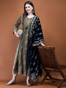 Shree - Women Green Embroidered Dress with Dupatta (Set of 2)