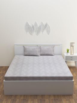 Happy Hues - Artisan Collection King Size Bedsheet with 2 Pillow Covers